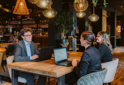 Zakelijke bijeenkomst in een mooie omgeving in Grand-Café Restaurant de Ooievaar.