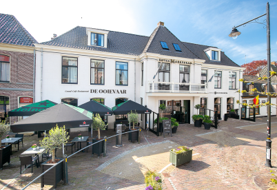 Voorgevel van Hotel Marktstad & Grand-Café Restaurant de Ooievaar in Schagen.